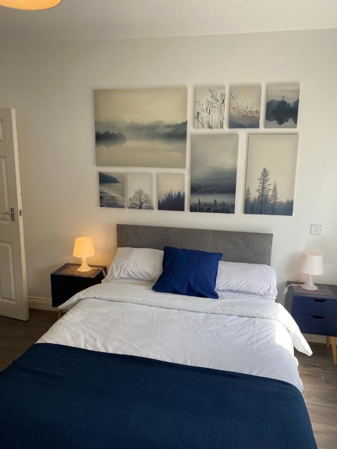 35 Mins To Central London. 3 Bedrooms. 2 Bathrooms With Garden エクステリア 写真