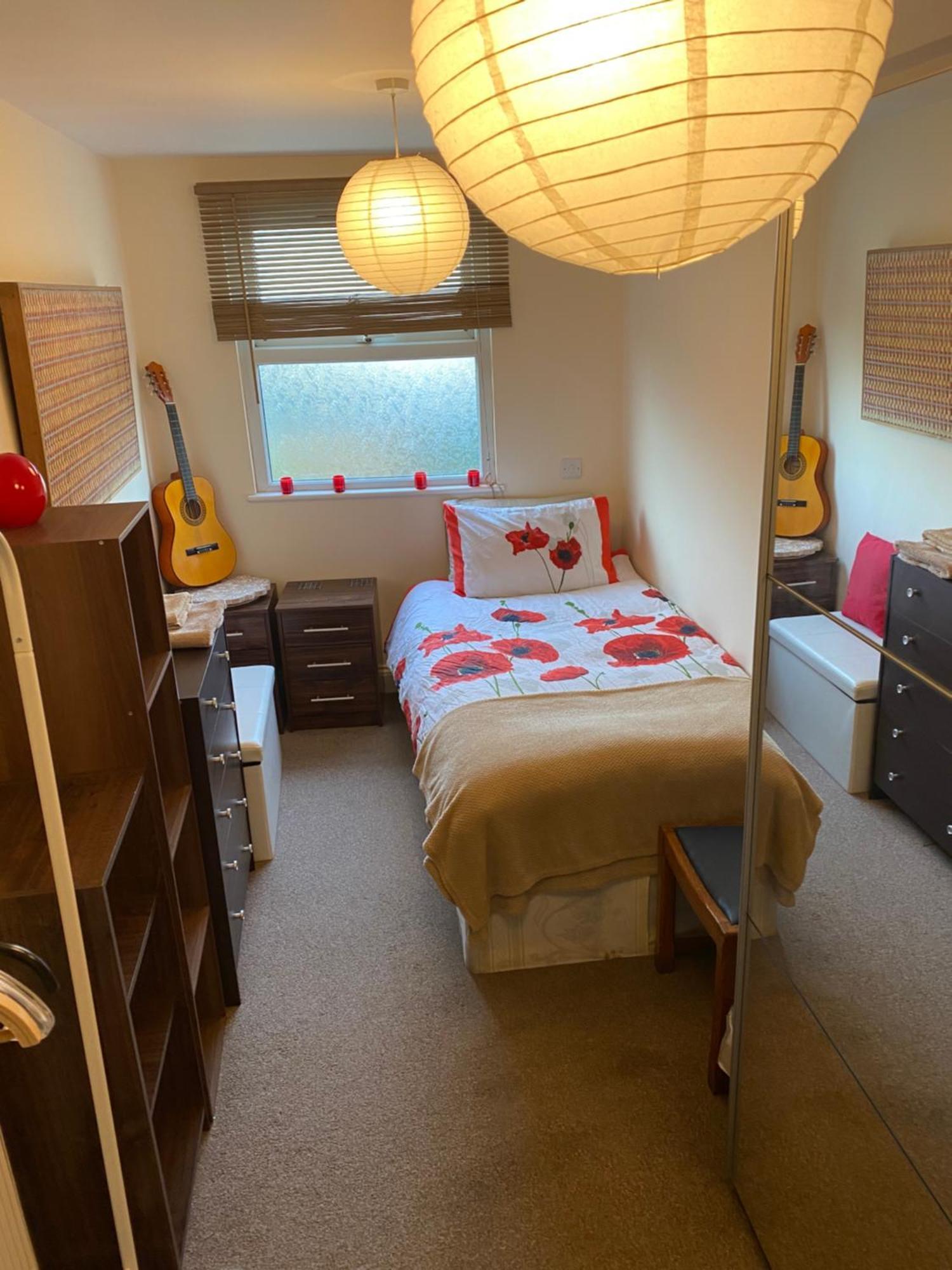 35 Mins To Central London. 3 Bedrooms. 2 Bathrooms With Garden エクステリア 写真